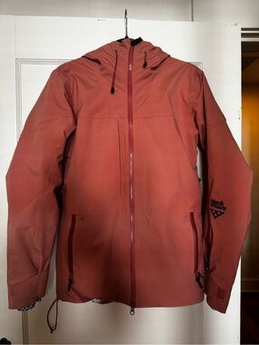 Pink Women’s Black Crows Ferus Mechanical Insulated Ski Jacket - Medium (M)